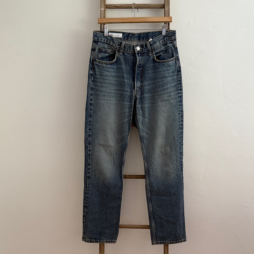 Zara Women’s Straight Blue Jeans